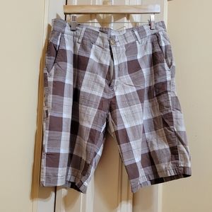 Vertigo Men's Plaid Dress Shorts Size 36